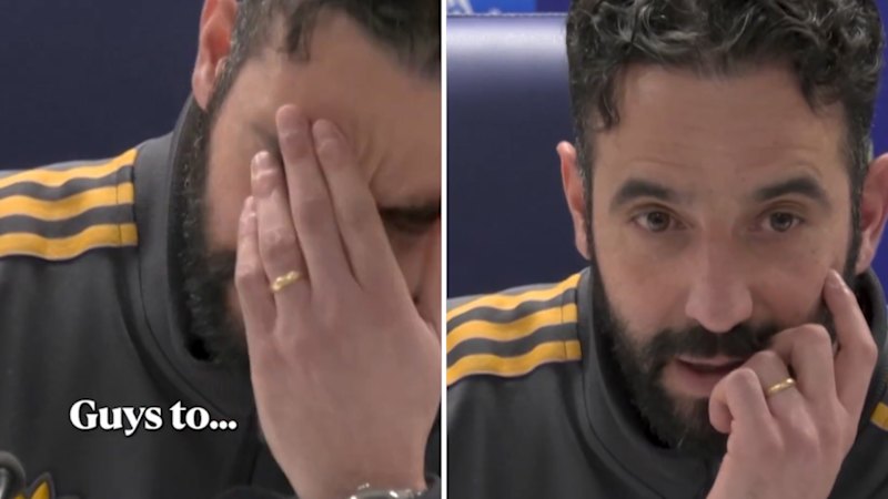 United weigh sacking of Amorim