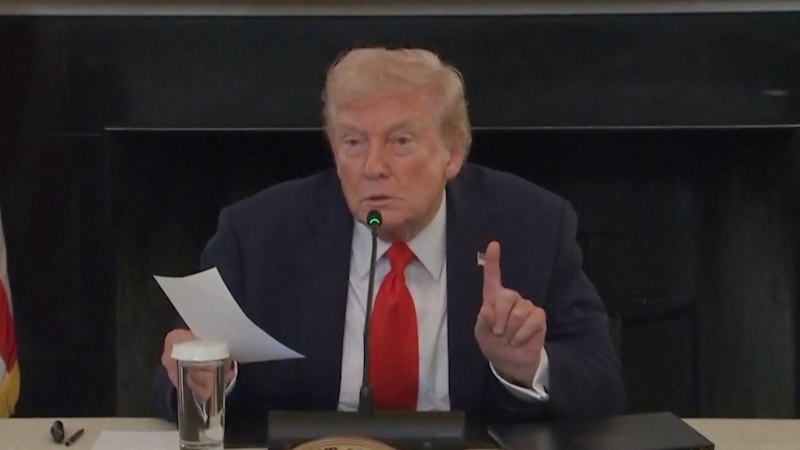 Trump announces Israel and Hamas both sign off first phase of peace deal