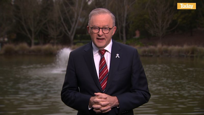 PM responds to Katter threat against Nine journalist