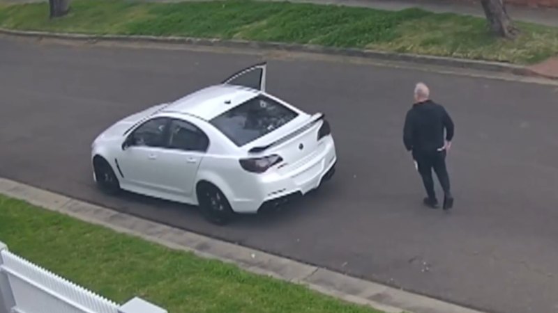 Thief posing as Marketplace buyer takes off with $120,000 Holden