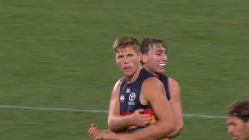 Cats beat Crows in thriller