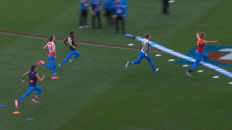 Video: Olympic Boxer Smoked in Half Time Sprint