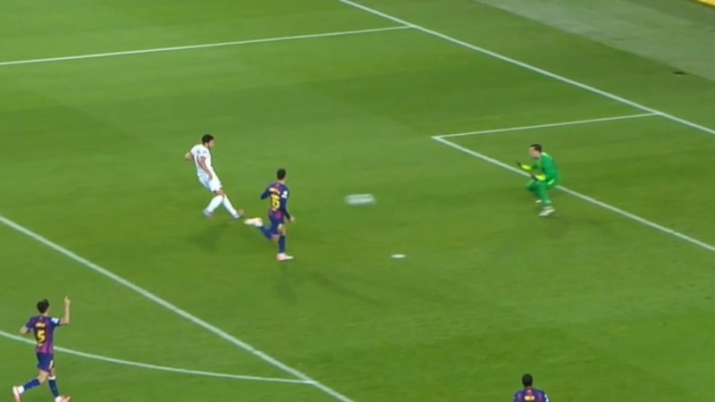 PSG sink Barcelona in 90th minute