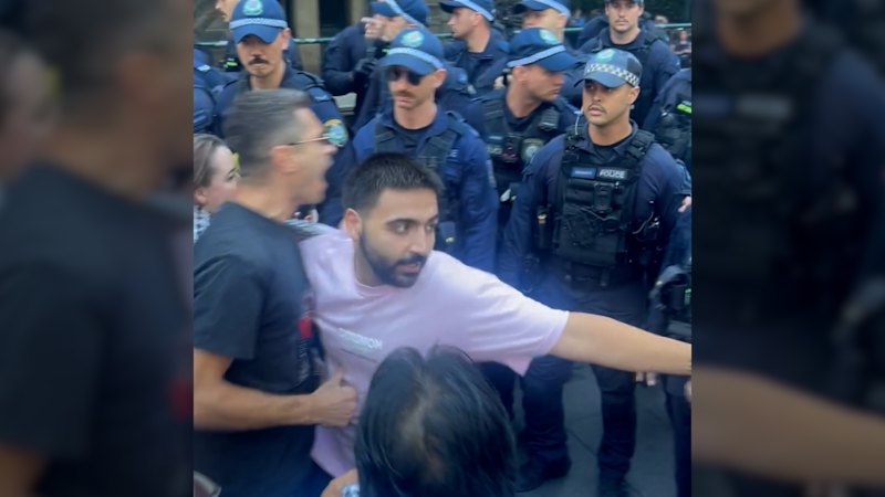 Police disperse crowds at Herzog protest