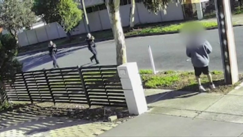 Neighbour tasered after disarming knifeman