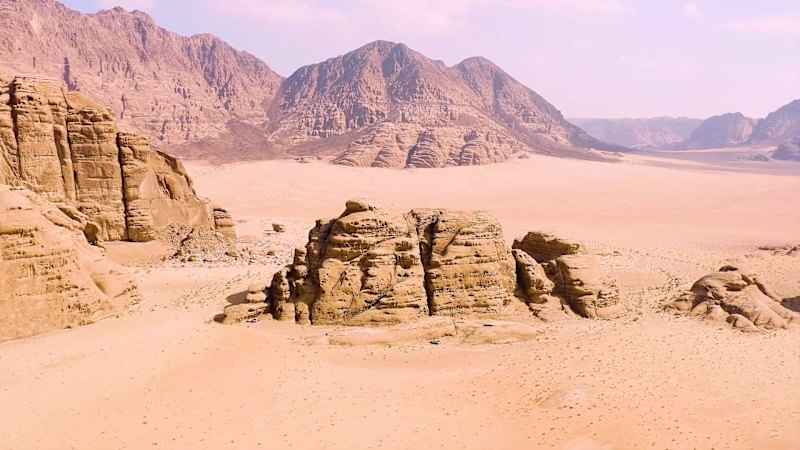 Posnet zračni pogled na območje Gob v puščavi Wadi Rum v Jordaniji