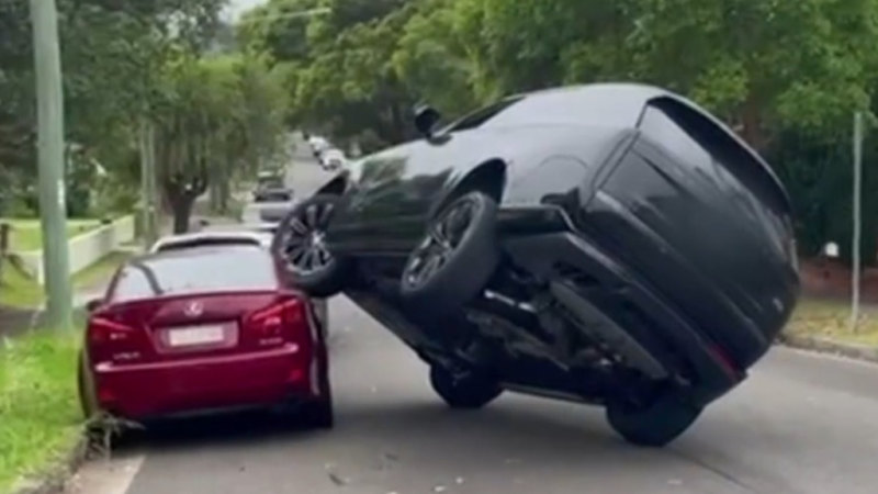 Range Rover wheels-up after crash