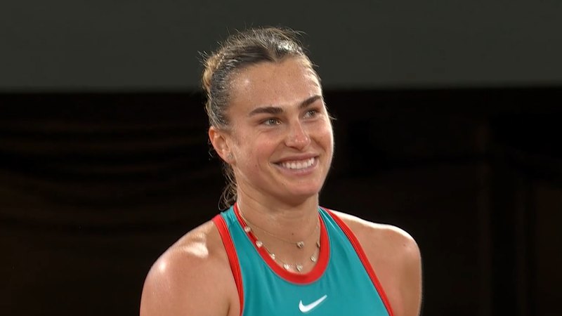 World No.1 cruises through first round
