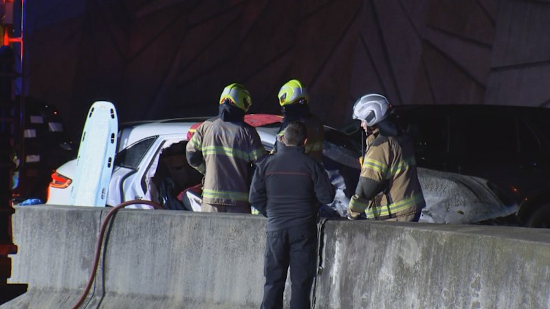 Porsche theft suspect injured after pursuit ends in head-on collision in Melbourne