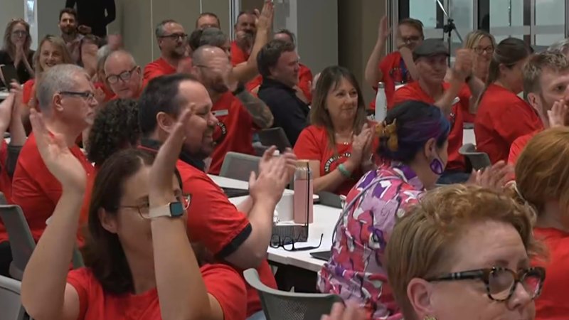 Thousands of teachers to strike in Victoria