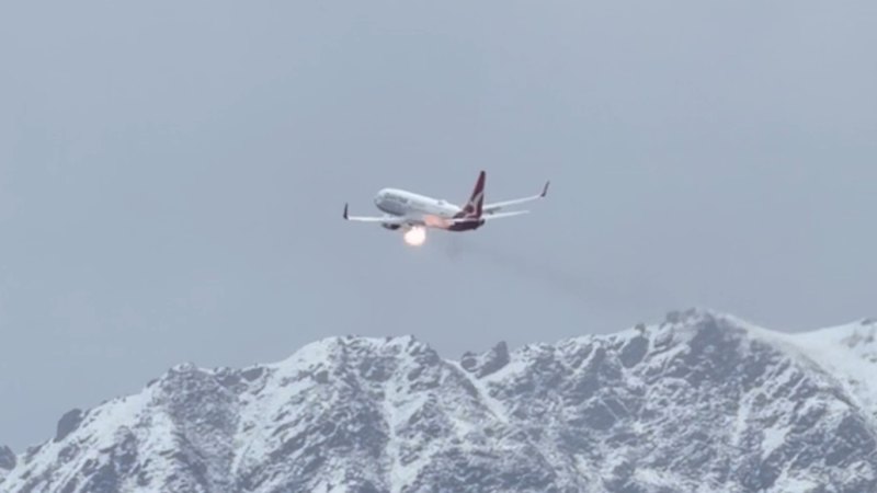 Why A Plane Turning Around Is Actually Proof Your Flight Is Too Safe