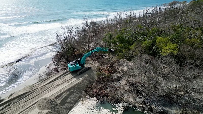 Bribie Island dredging in progress