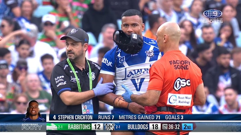 Crichton leaves with 'awkward pain'