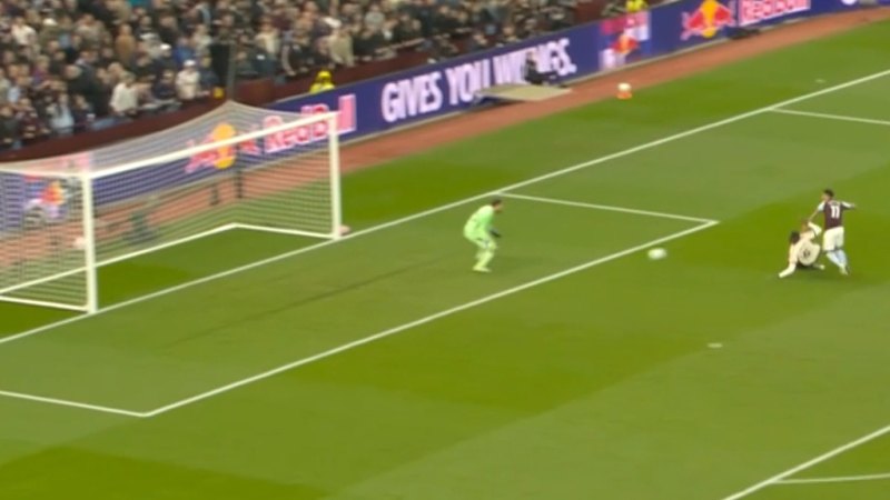 Watkins puts Villa in front