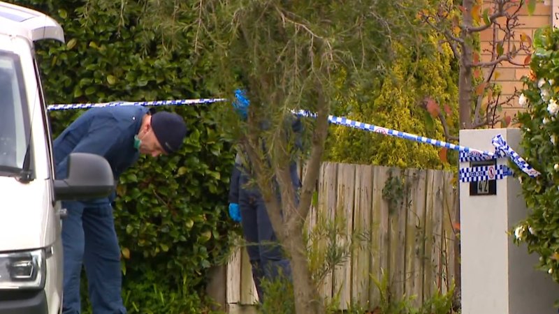 Woman arrested after man found dead in Melbourne home