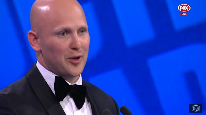 Ablett Jnr's teary tribute to dad after Hall of Fame inducti