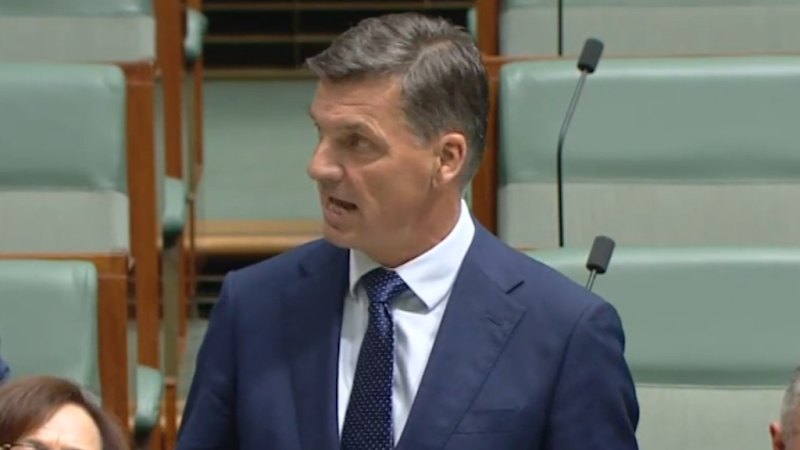 Opposition leader to give budget reply today