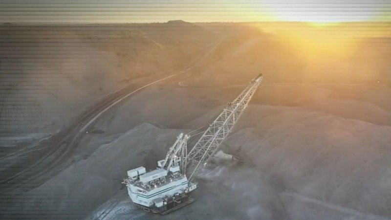 Search for missing miner enters second night