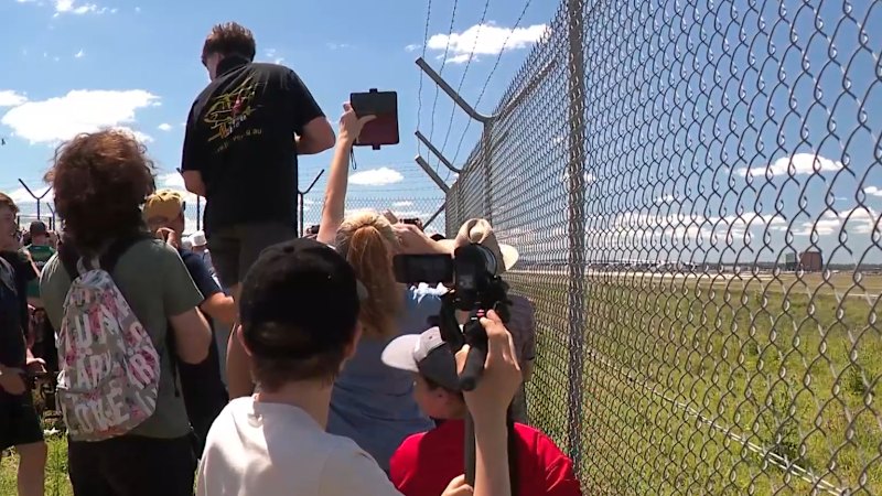 First flight takes off from new Western Sydney International airport