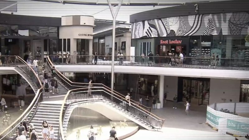 Police respond to alleged knifeman inside major shopping centre