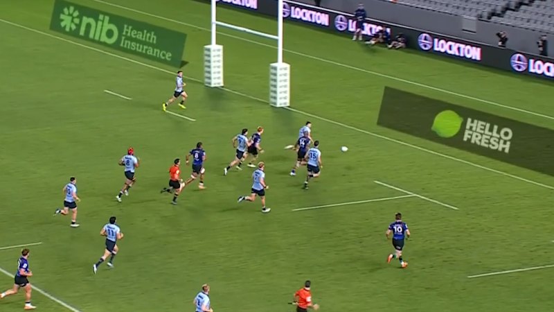 Waratahs blunder gifts Blues try