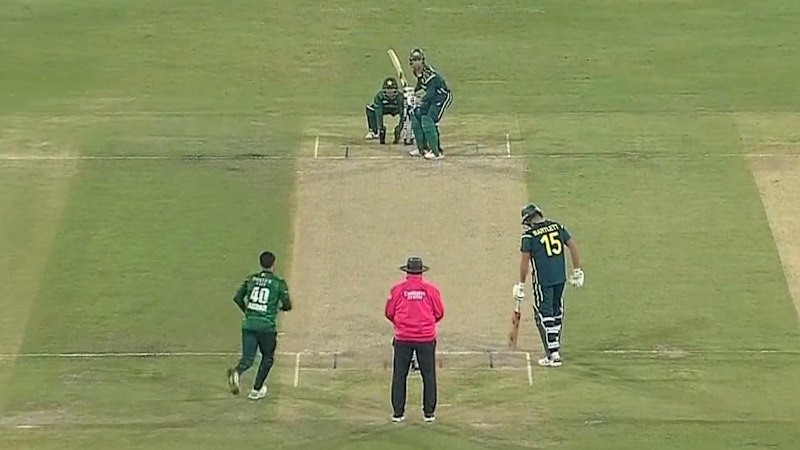 Aussies downed in first T20