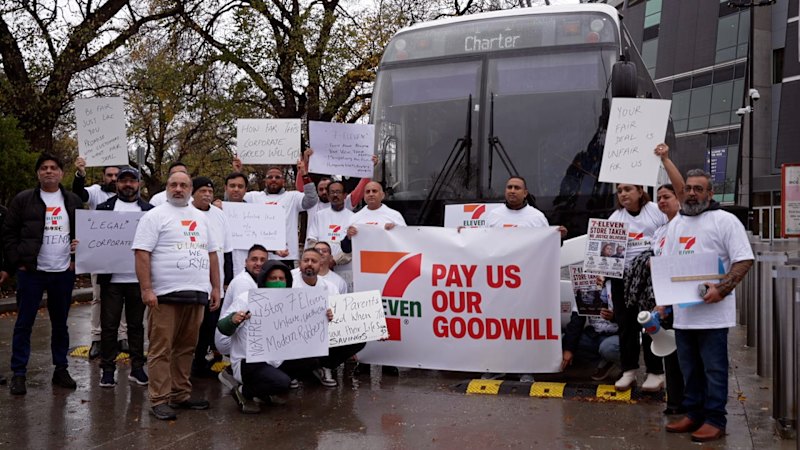 Ex-franchisees take their fight for a fair go to 7-eleven's head office