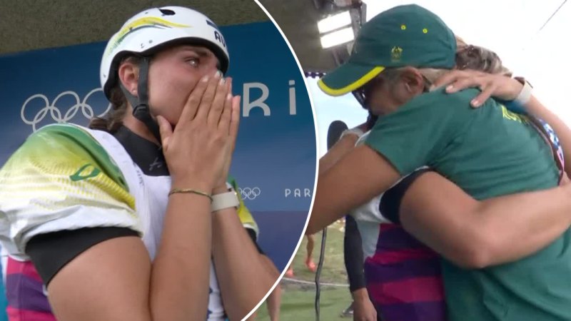 Fox embraces mum as gold medal confirmed