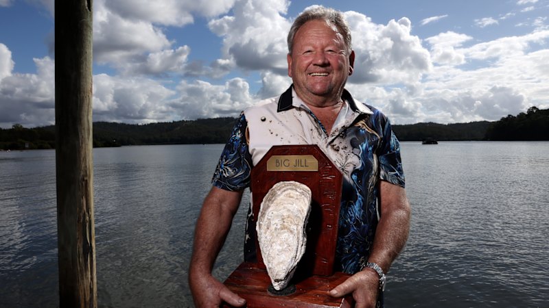 All's fair in love and giant oysters