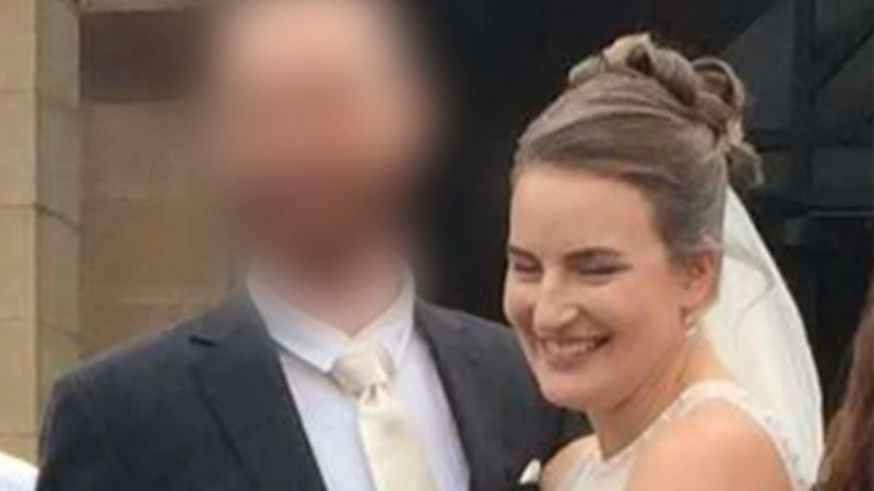 Police say woman reported to station before fatal cliff fall with two children