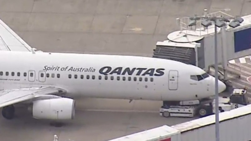 Technical issue forces Qantas flight to return to Sydney