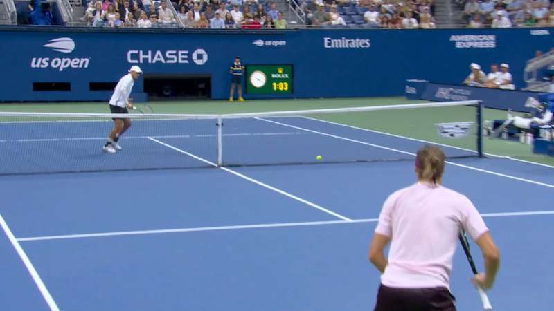 Luciano Darderi wins an epic point against Alexander Zverev