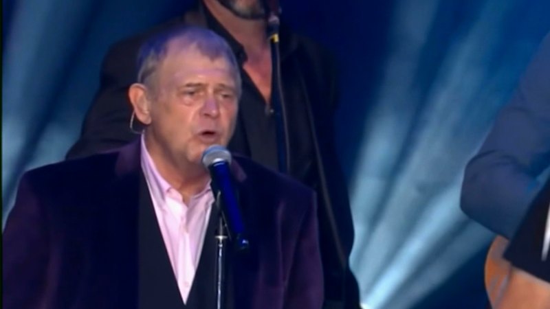 John Farnham's family shares heartbreaking health update