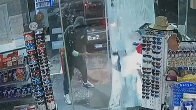 Teens arrested over claims they were involved in 20 robberies