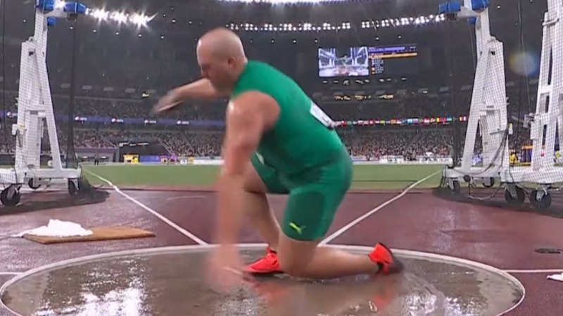 Video: Aussie Discus King Slips in Torrential Rain