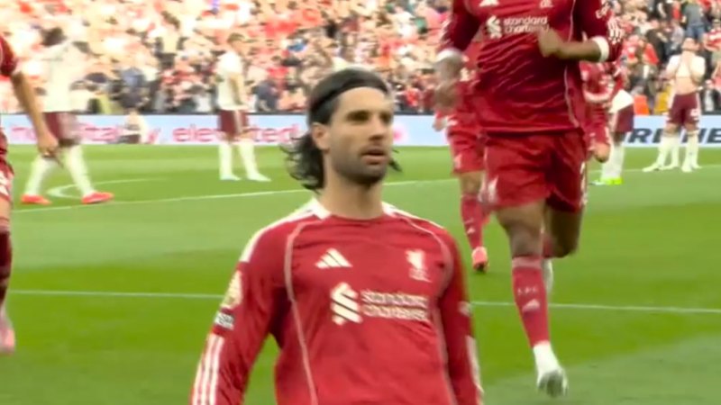 Szoboszlai scores stunning free kick