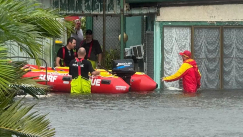 Queenslanders in flood-hit towns see grocery supplies dwindle