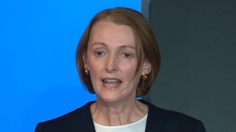 Telstra CEO faces the music after nationwide outage