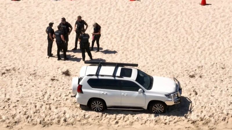 Police chase ends in arrest on Perth beach