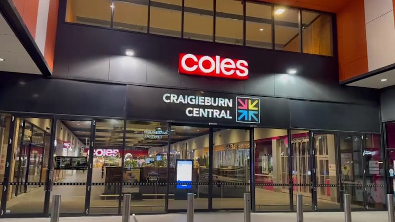 Melbourne shopping centre goes into lockdown after reports of gunshots