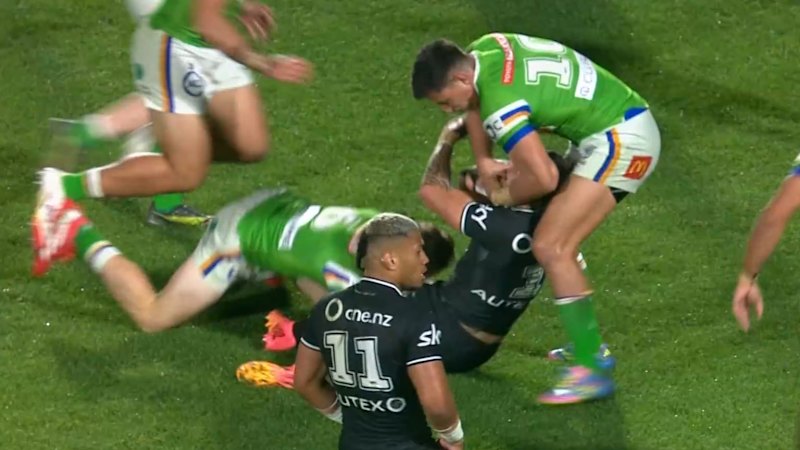 Tapine mocks rival over crusher tackle call