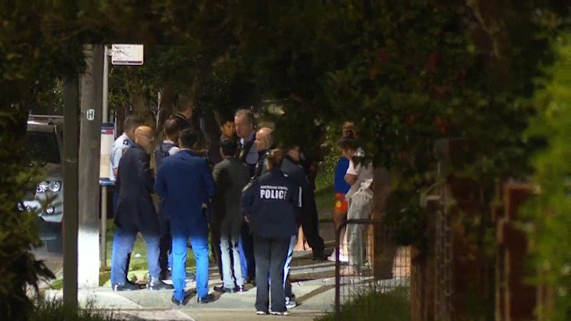 Police continue to investigate Bondi Beach shooting