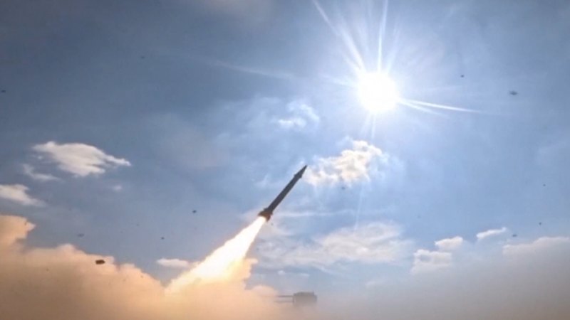 New strikes on Iran as US restarts blockade
