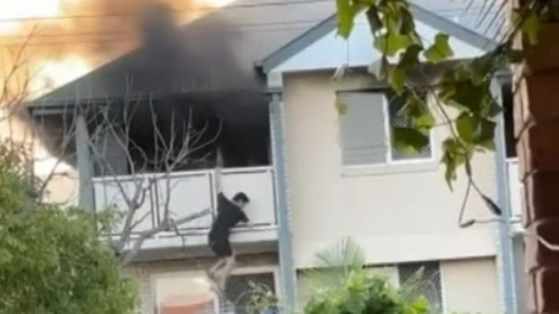 Gold Coast apartment complex evacuated after blaze