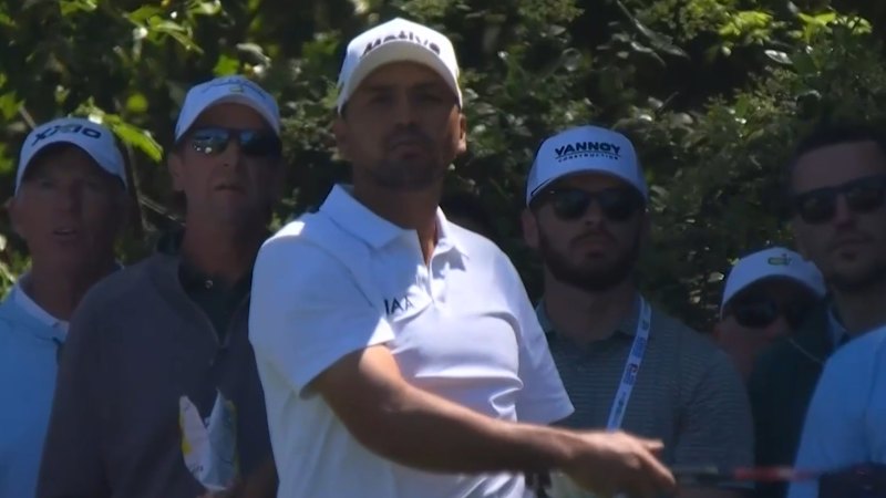 McIlroy leads, Day in the hunt after Masters first round