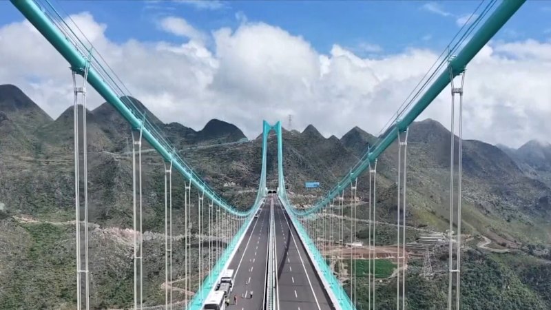 World’s tallest bridge opens in China