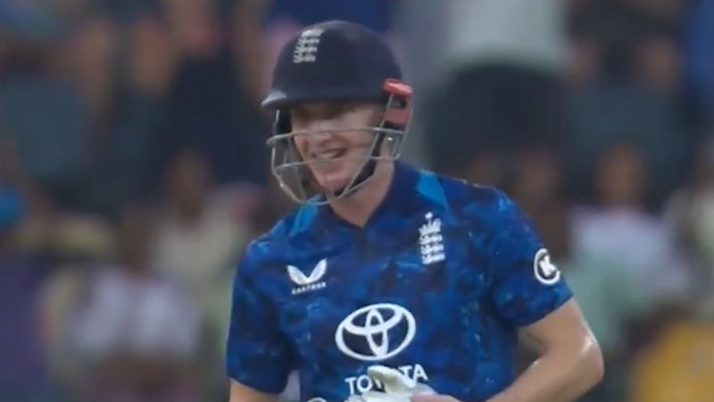 Brook celebrates quickfire century