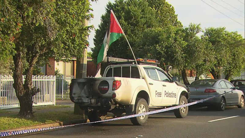 Video: Ute Plastered With Pro-Palestinian Stickers Torched in Sydne...