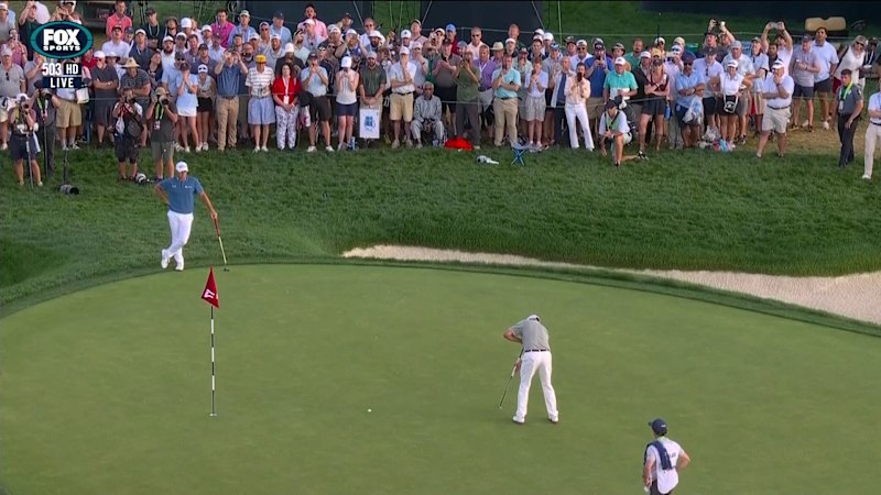 Scott moves into share of lead