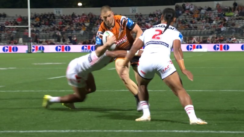 Tigers capitalise on one-man advantage